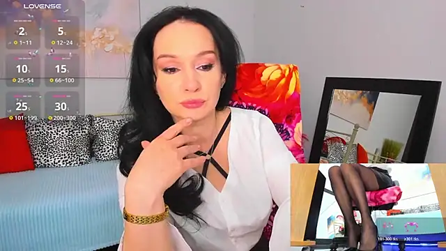 Sofia Ford online show from April 2026 01:17:02 PM