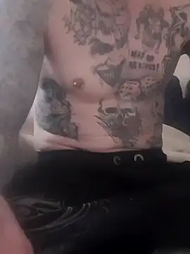 PIercingBoy38 online show from February 2025 01:30:01 PM