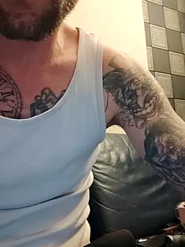 PIercingBoy38 online show from October 2025 07:43:01 PM