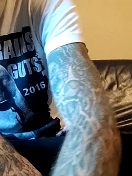 PIercingBoy38 online show from October 2025 03:01:02 PM