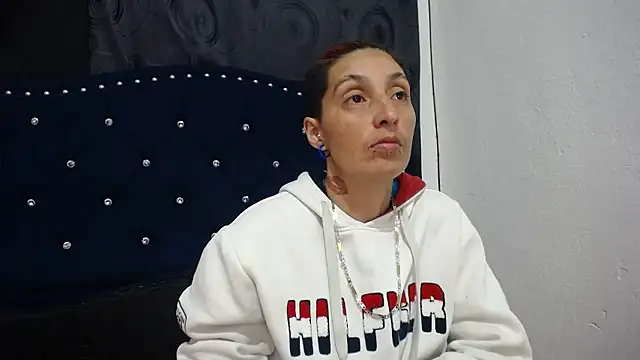 Snapshot of anyu1306 chatting on December 2024 08:37:02 AM anyu1306 online show from December 2024 08:37:02 AM