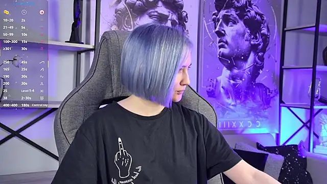 ReiYosimoto online show from December 2025 05:07:02 PM