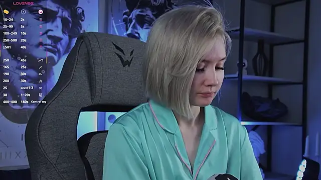 ReiYosimoto online show from February 2026 05:44:01 PM