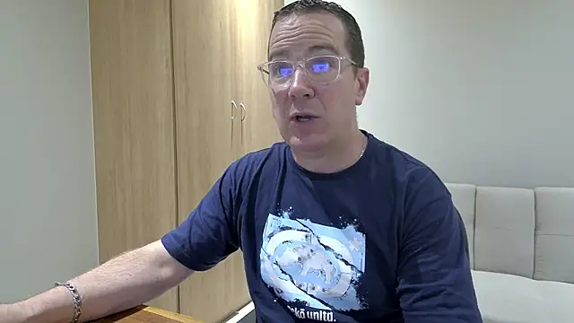 BrettJ81 online show from January 2026 05:37:01 PM