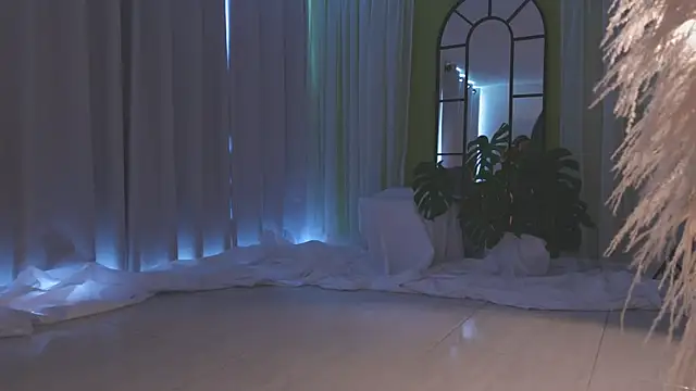 AmyArmstrong online show from December 2025 08:50:02 PM