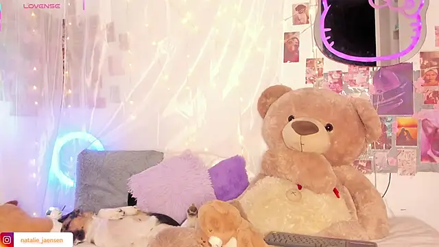 natalie jaensen online show from February 2026 10:59:02 PM