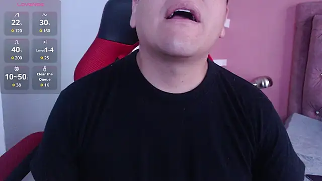 Snapshot of oliver_price1 chatting on March 2025 05:50:02 PM oliver price1 online show from March 2025 05:50:02 PM