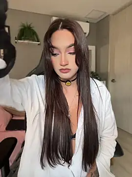 Snapshot of DaniDusan_ chatting on May 2026 08:35:02 PM DaniDusan online show from May 2026 08:35:02 PM