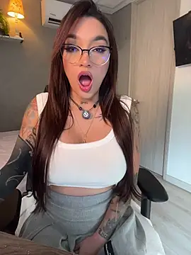 Snapshot of DaniDusan_ chatting on June 2026 09:08:02 PM DaniDusan online show from June 2026 09:08:02 PM