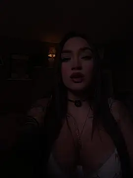 Snapshot of DaniDusan_ chatting on July 2026 06:17:02 PM DaniDusan online show from July 2026 06:17:02 PM