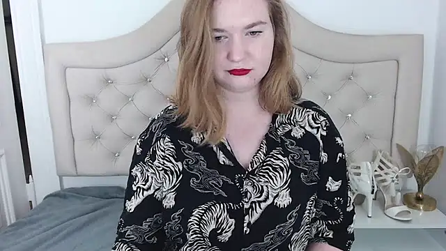 Snapshot of LaraDream chatting on December 2024 08:36:02 PM LaraDream online show from December 2024 08:36:02 PM