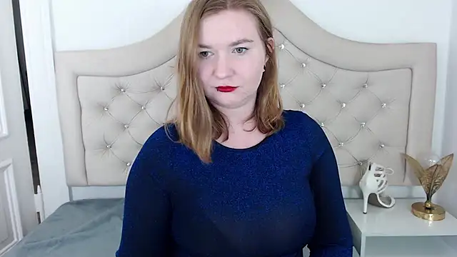 Snapshot of LaraDream chatting on December 2024 11:17:02 PM LaraDream online show from December 2024 11:17:02 PM