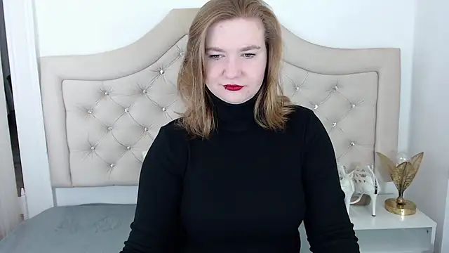 Snapshot of LaraDream chatting on January 2025 02:24:02 PM LaraDream online show from January 2025 02:24:02 PM