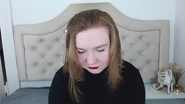 Snapshot of LaraDream chatting on January 2025 09:04:02 PM LaraDream online show from January 2025 09:04:02 PM