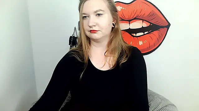 Snapshot of LaraDream chatting on September 2025 04:28:01 PM LaraDream online show from September 2025 04:28:01 PM