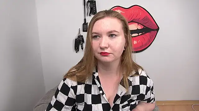 Snapshot of LaraDream chatting on October 2025 01:09:02 PM LaraDream online show from October 2025 01:09:02 PM