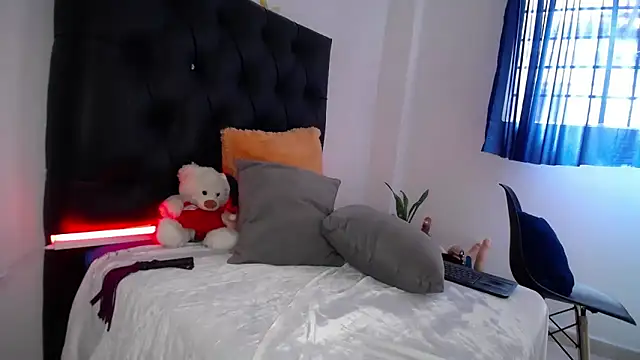 susan smith18 online show from February 2025 07:08:02 PM