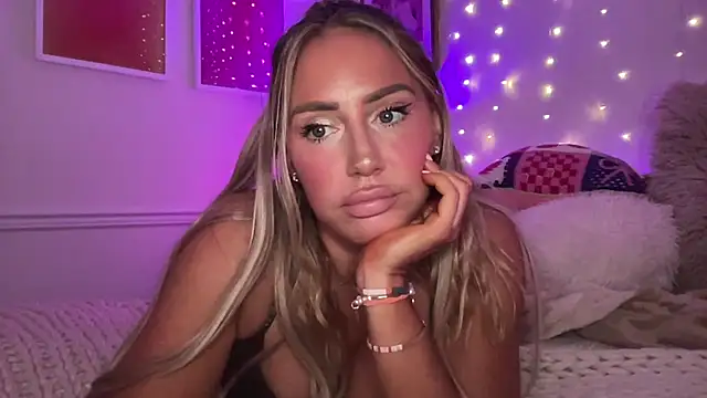 Fitnessbabe69 online show from April 2026 08:22:02 AM